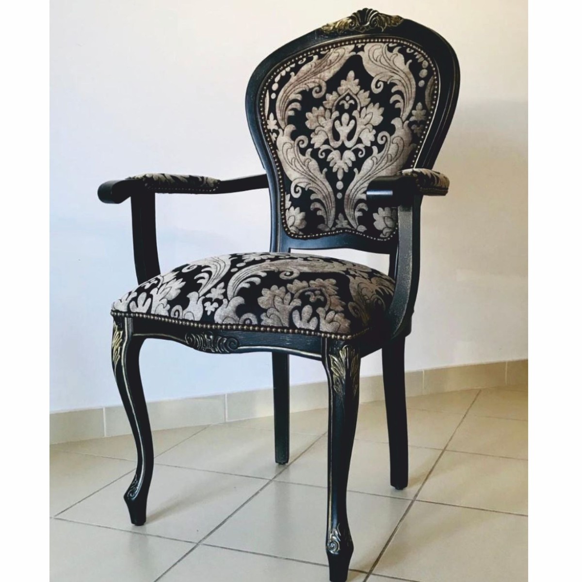 Casa Padrino Luxury Baroque Dining Chair with Armrests – Black / Gray / Antique Black